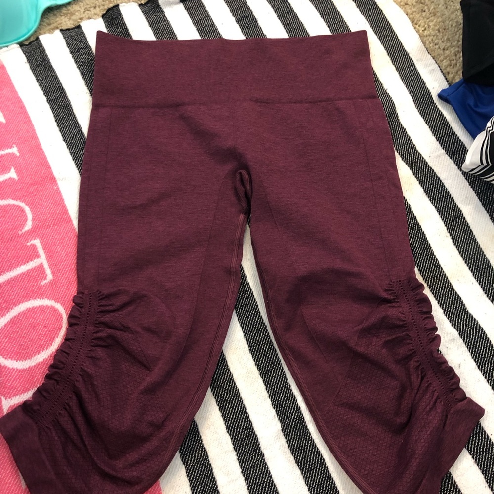 Maroon lululemon crops - Picture 2 of 2